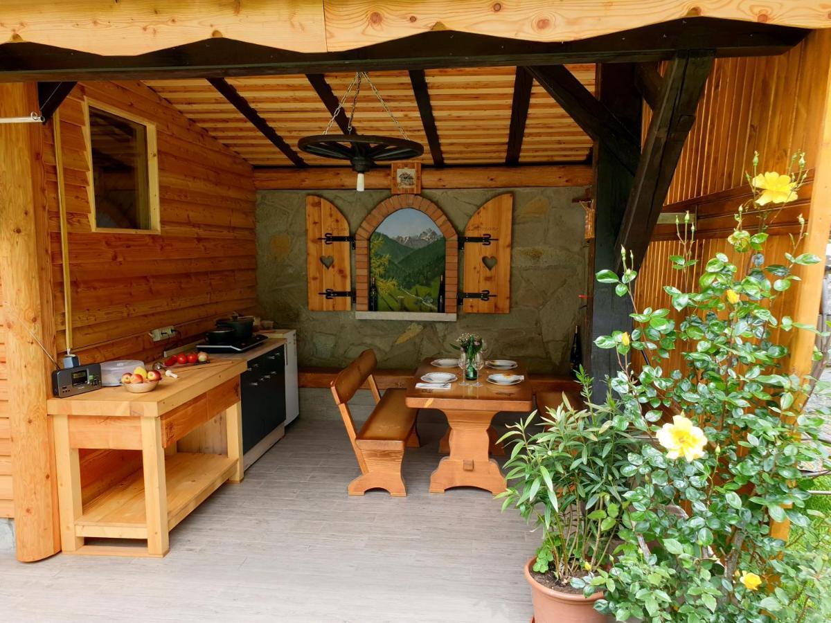 Apartment And Garden House Among The Mountains Podbrdo المظهر الخارجي الصورة