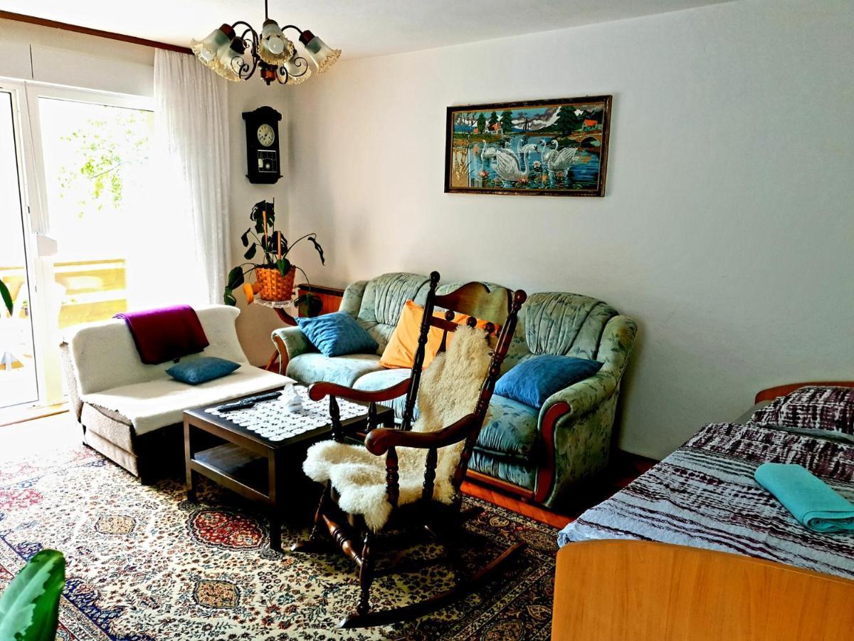 Apartment And Garden House Among The Mountains Podbrdo المظهر الخارجي الصورة
